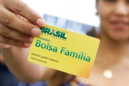 Caixa paga novo Bolsa Família a beneficiários com NIS de final 6