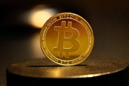 Bitcoin sobe 15% em março e termina trimestre em patamar recorde | Criptomoedas