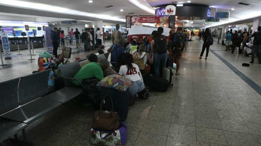 Homem faz passageiros reféns em rodoviária no Rio; Bope é acionado