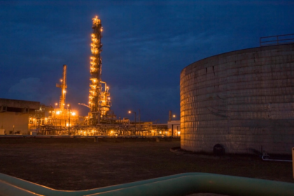 Petrobras inicia estudos para descarbonizar refinaria Lubnor | Empresas