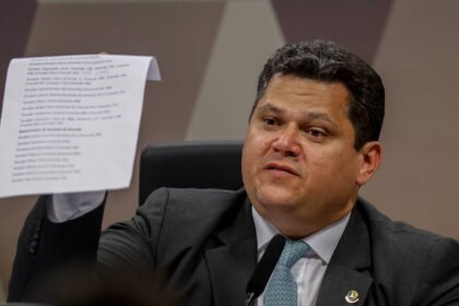 Quinquênio: Senadores tentam avançar benefício para juiz - 10/04/2024 - Mercado