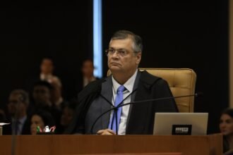 Dino diz que ofício da Câmara não traz 'informações essenciais' dá até as 20h para novas explicações sobre emendas | Política