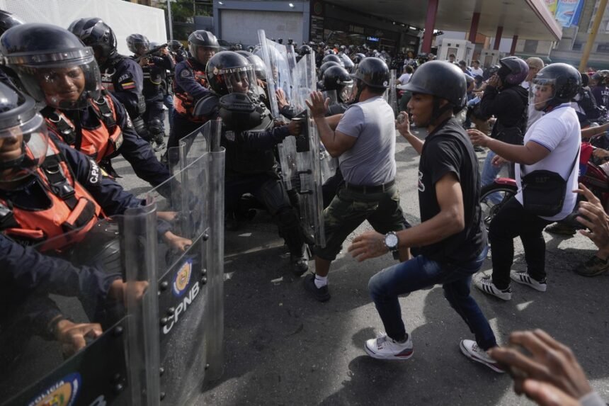 Protesto de julho de 2024 na Venezuela — Foto: AP Photo/Fernando Vergara