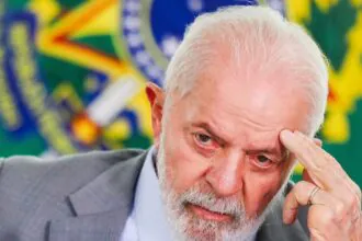 Quais os riscos de quedas com impacto na cabeça, como ocorreu com Lula? Especialista explica